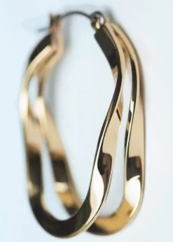 Twisted hoop earrings><noscript><img width=