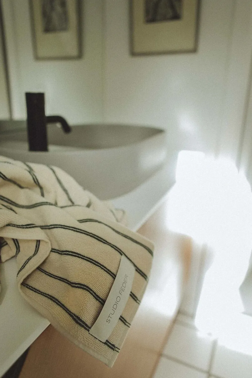 UNA TOWELL>Studio Feder