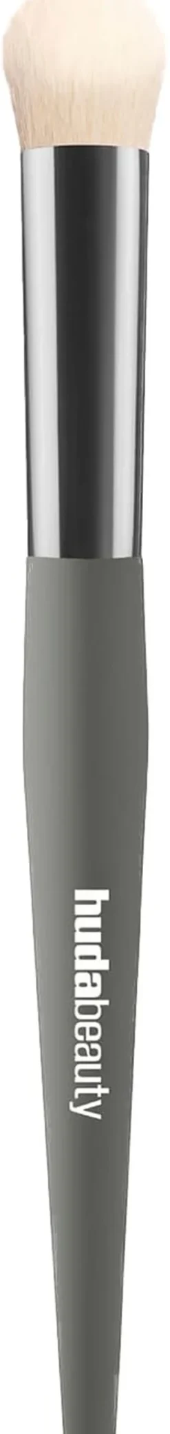 Huda Beauty Undereye Buff Brush - Concealerbørste til Øjenomgivelserne Hot
