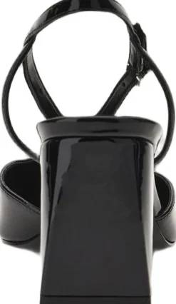 VARGAS><noscript><img width=