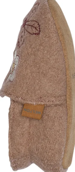 Winter rose wool slippers><noscript><img width=